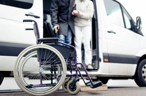 Transport dans un véhicule aménagé pour les personnes handicapées - Ambulances PYRENE à Banyuls-sur-Mer